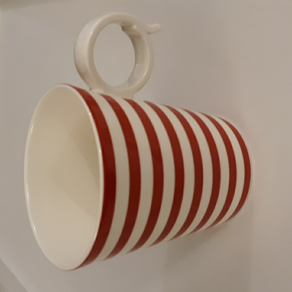 Red Vanilla coffee cup